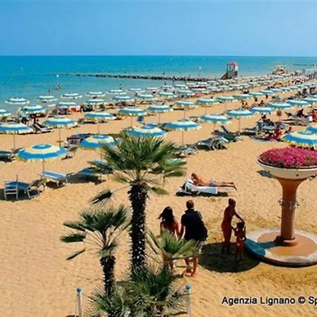Lignano Riviera Spacious Apartment